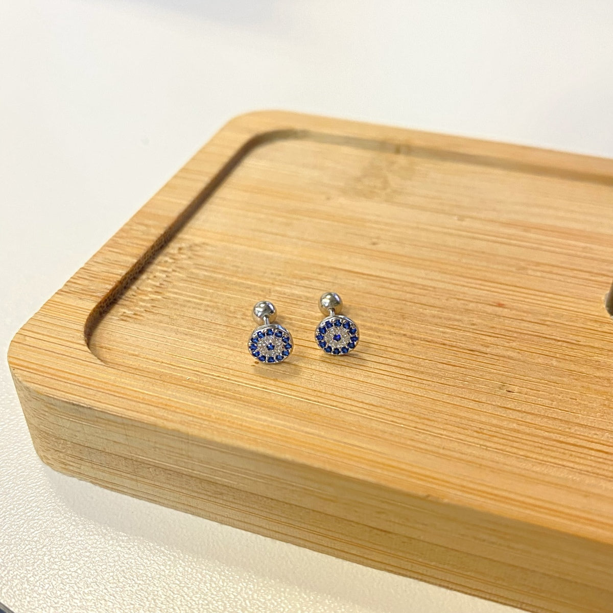 [Vivid Aurora]Devil's Eye Ear Bone Nail Earrings